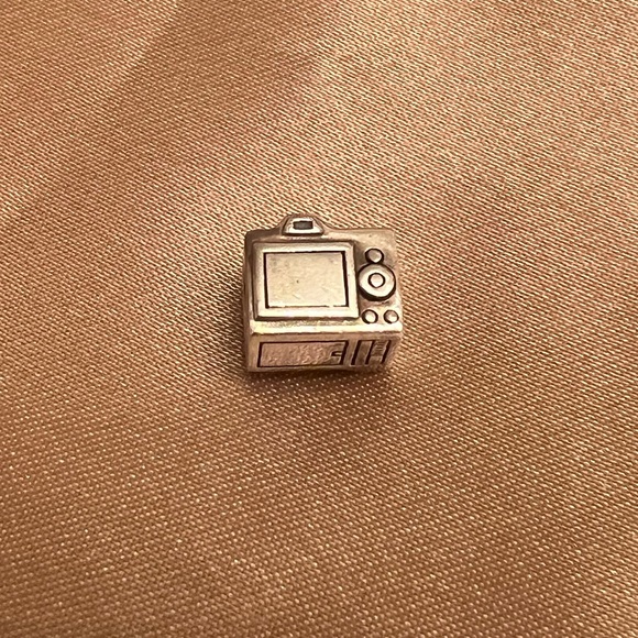 Pandora Sentimental Snap Shots Charm - Picture 2 of 7